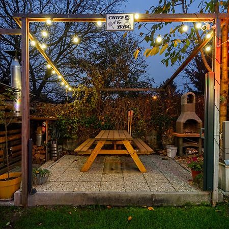 B48 Duplex - A Kerti Haz Villa Törökbálint Buitenkant foto