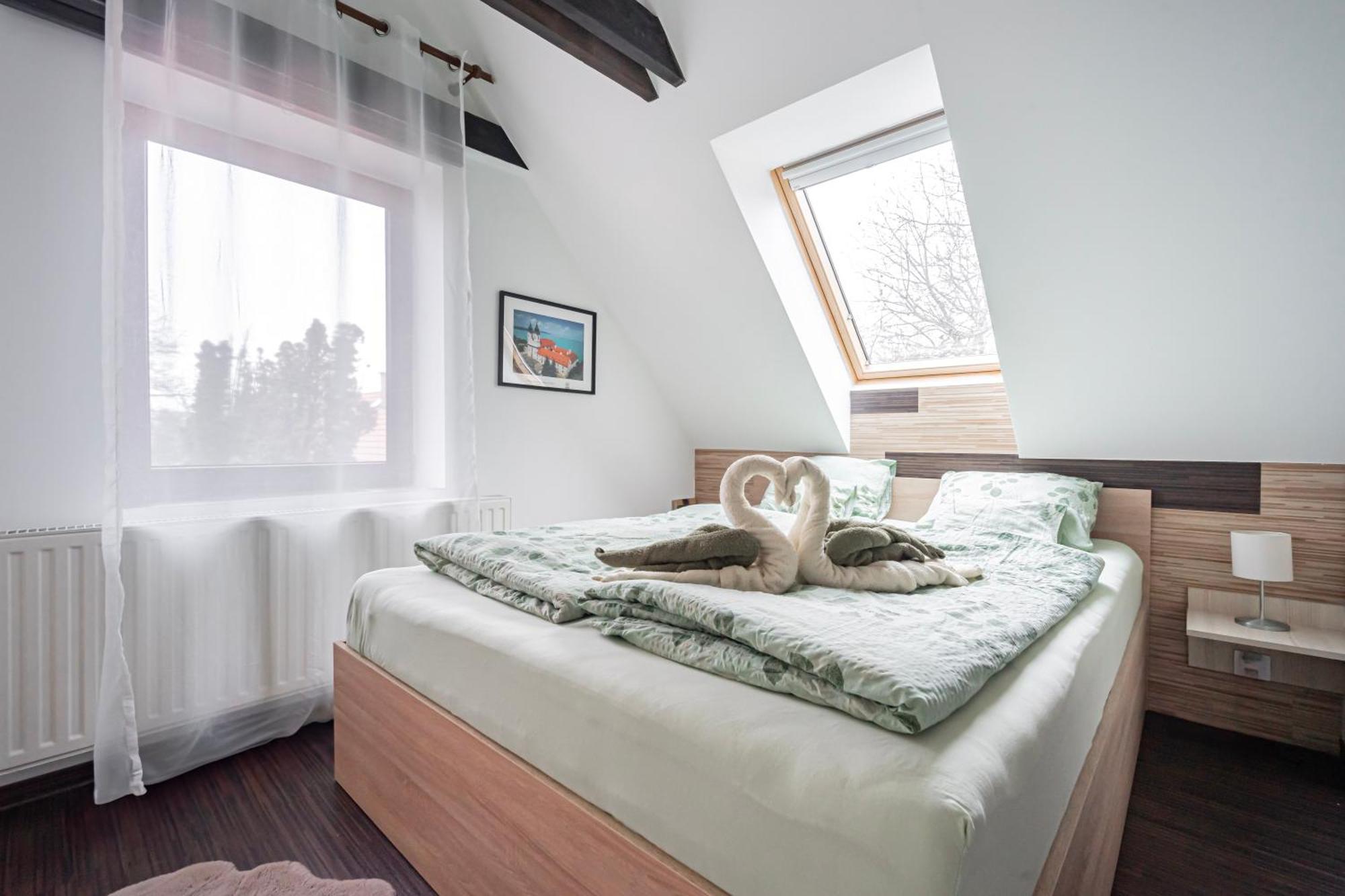 B48 Duplex - A Kerti Haz Villa Törökbálint Buitenkant foto